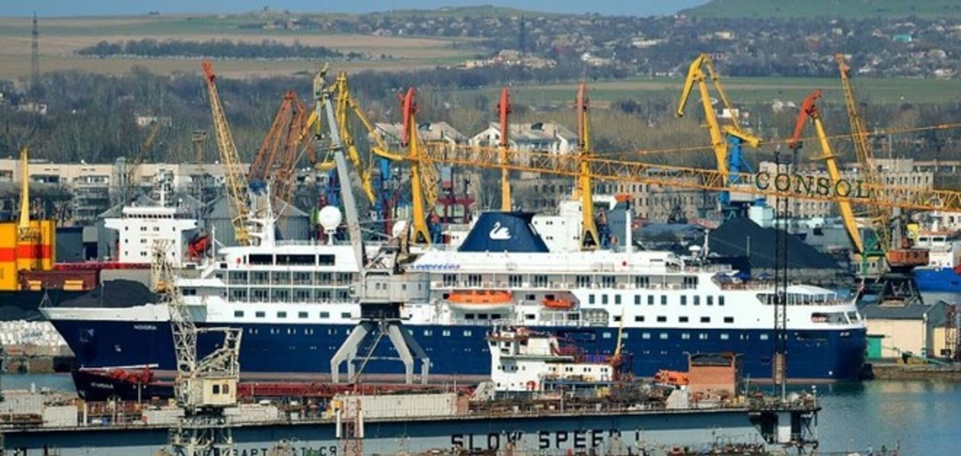 Только 2 из 7 крымских портов попали под санкции Евросоюза