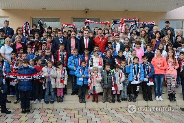 Фонд Колесникова и ХК Донбасс порадуют школьников востока Украины в День святого Николая