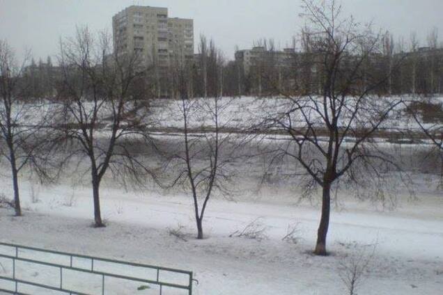 В Киеве мужчина провалился под лед: его спасла гитара