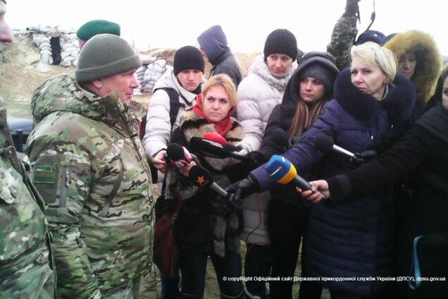 Российские войска покидают Херсонщину, Украина берет под контроль границу с Крымом