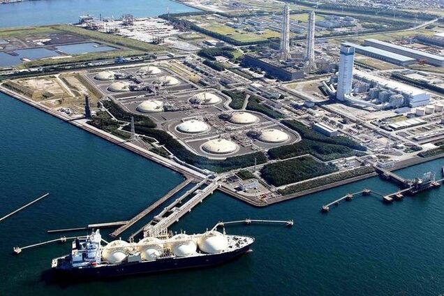 Кабмин возвращается к скандальному проекту строительства LNG-терминала