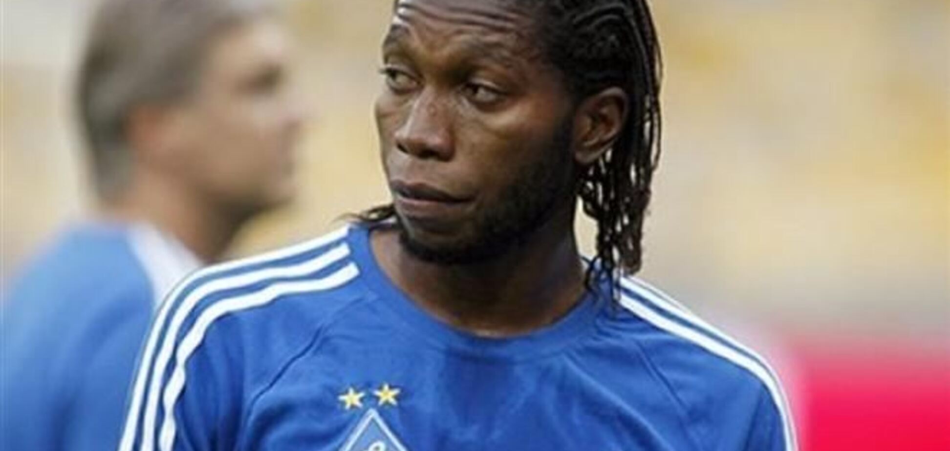 Нападающий 'Динамо' Мбокани планирует покинуть Киев, если не прекратятся протесты