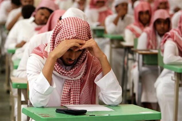 Шпаргалку у вусі саудівця знайшли через 20 років