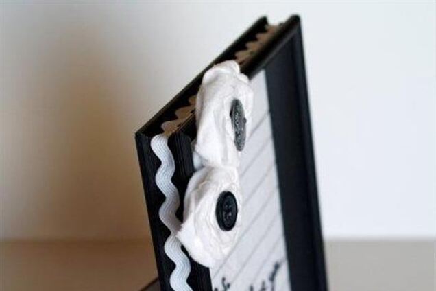 Идеи подарков к 14 февраля. Вышиваем послание в рамочке