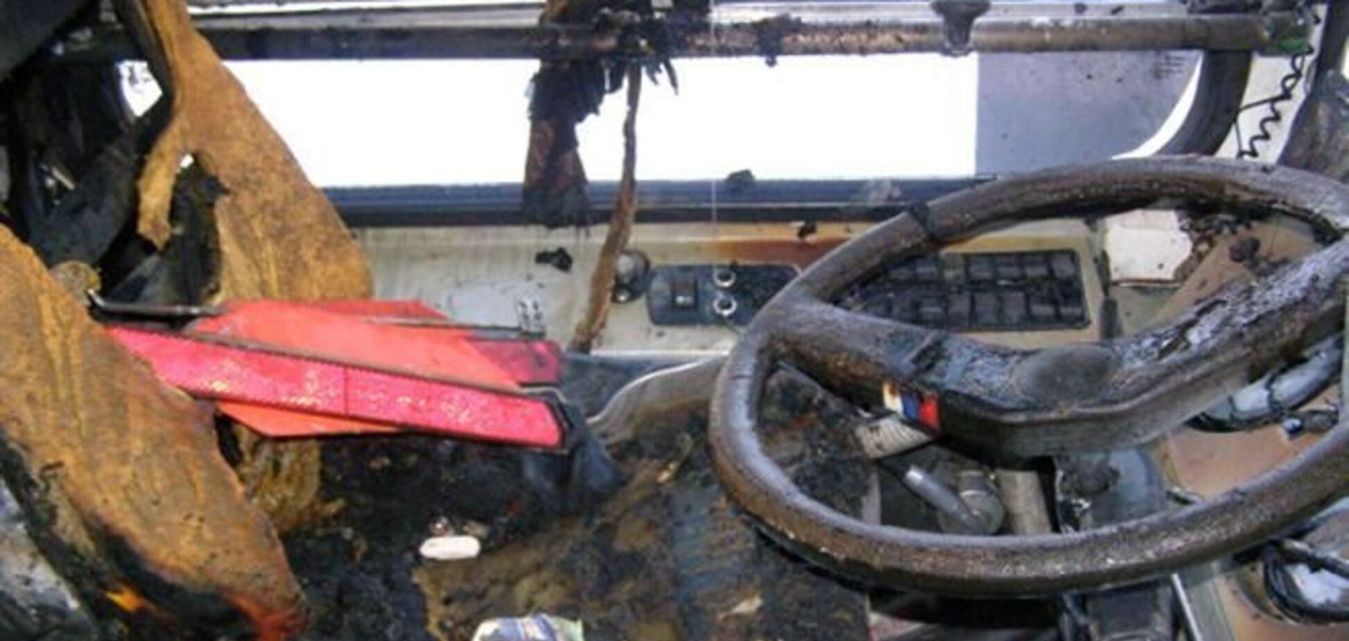 На Тернопільщині під час руху загорівся автобус з 11 пасажирами