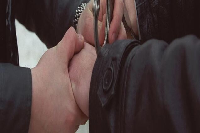 Милиция в очередной раз задержала 'вора в законе' с оружием и наркотиками