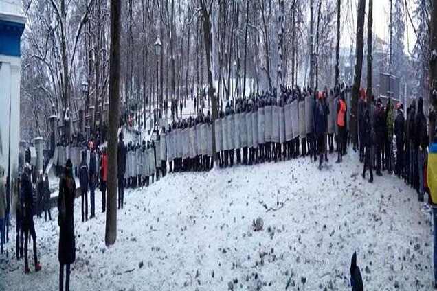 В Киеве на Майдане избили битами жителя столицы