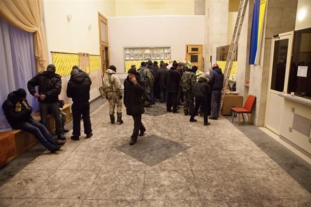 Митингующие нанесли зданию Минагрополитики ущерба на 5 млн гривен –Присяжнюк