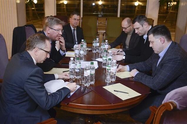 Яценюк: готовність ЄС допомогти Україні залежить від рішень Януковича