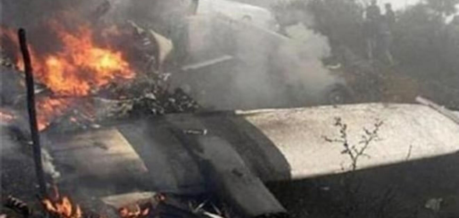 На месте крушение самолета в Алжире нашли одного выжившего