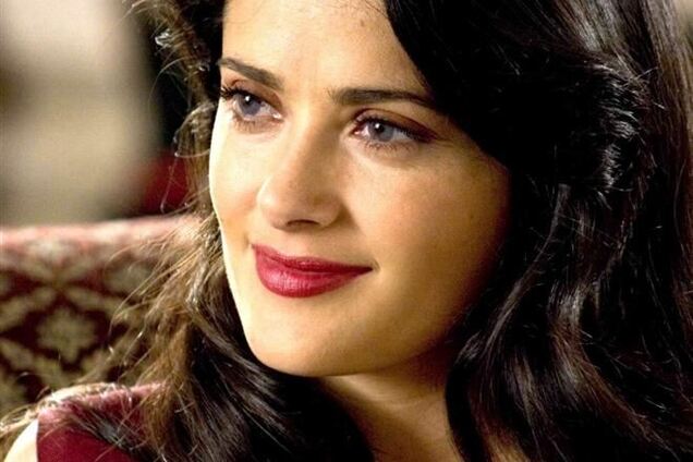 Сальма Хайек позаботится о нездоровом Джоне Траволте