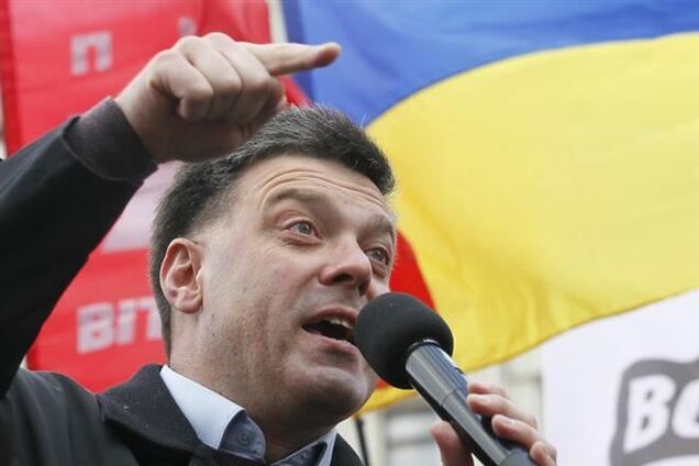 'Свобода' против Конституции 2004 года, но голосовать за нее будет - Тягнибок