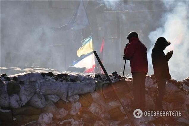 Баррикады на Грушевского подтаяли и уменьшились на метр