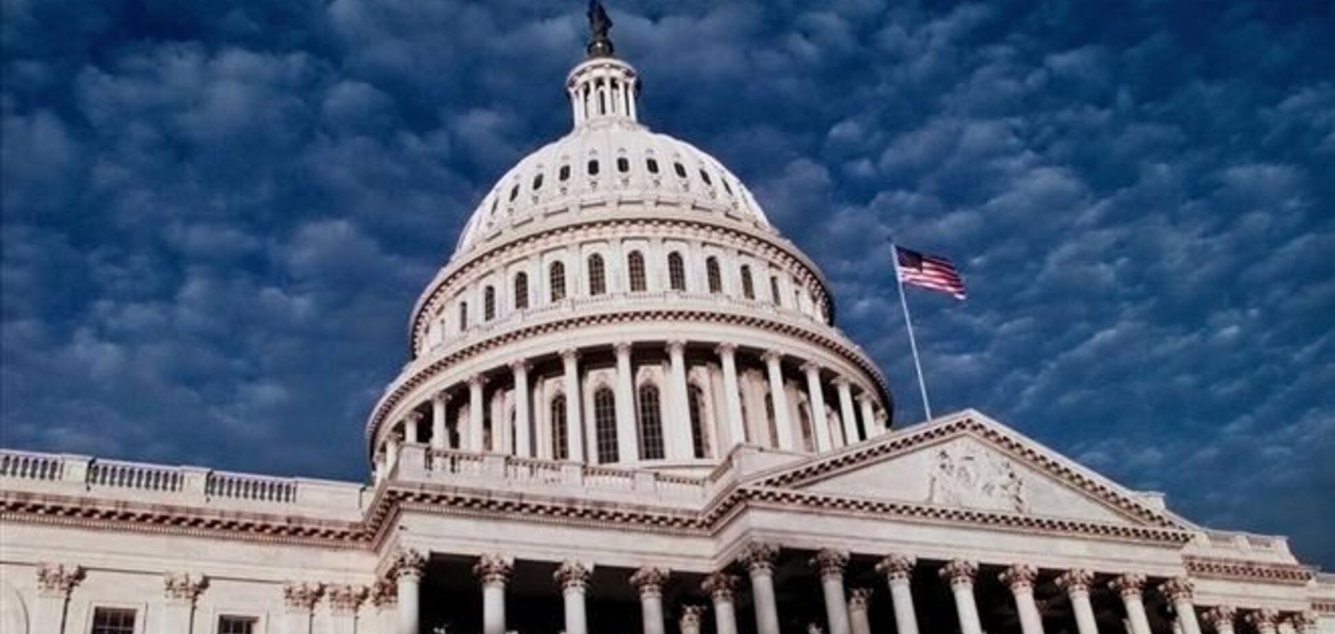 Сенат США одобрил повышение госдолга до марта 2015 года
