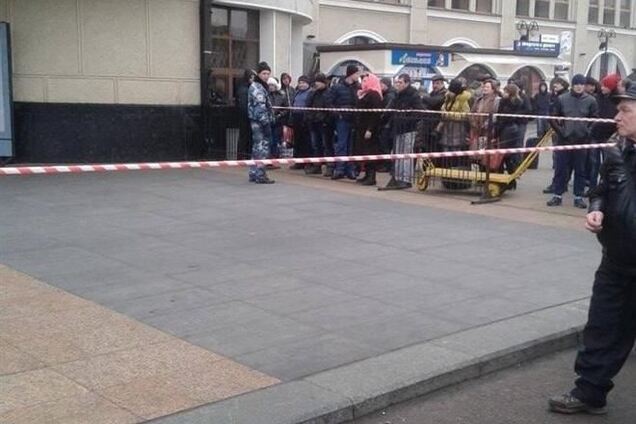 Милиция проверяет информацию о минировании киевского вокзала