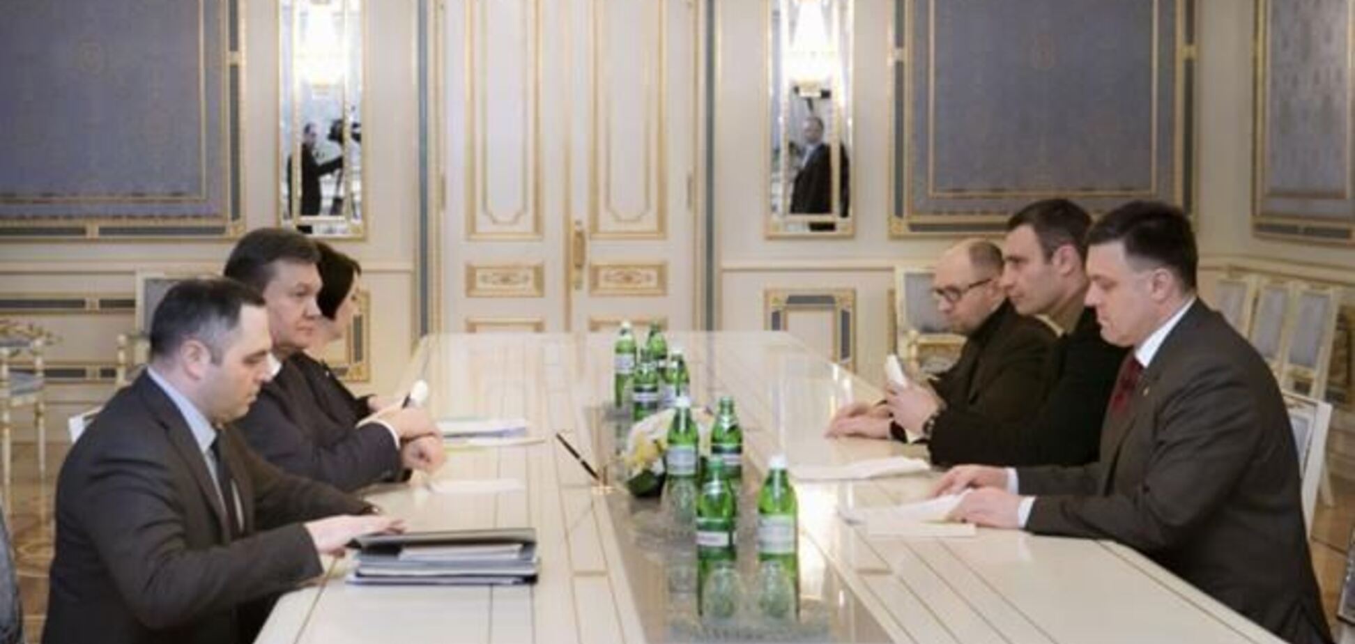Опозиція хоче міняти порядок денний переговорів з Януковичем