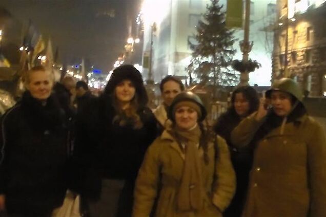 'Свобода' выгнала женскую сотню самообороны Майдана из здания КГГА