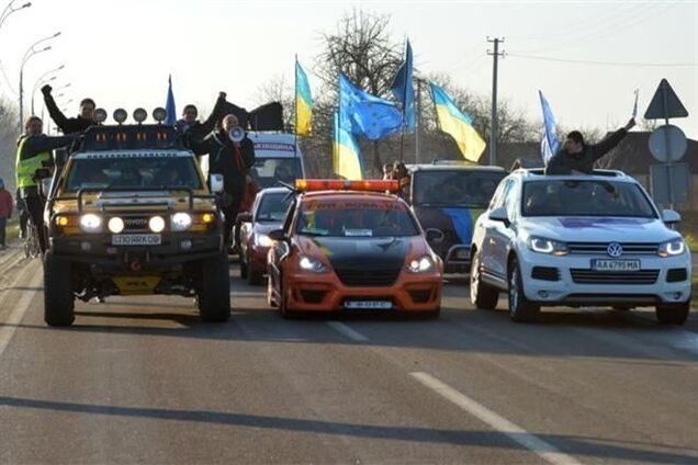Суд звільнив з-під варти під домашній арешт п'ятьох Автомайданівці