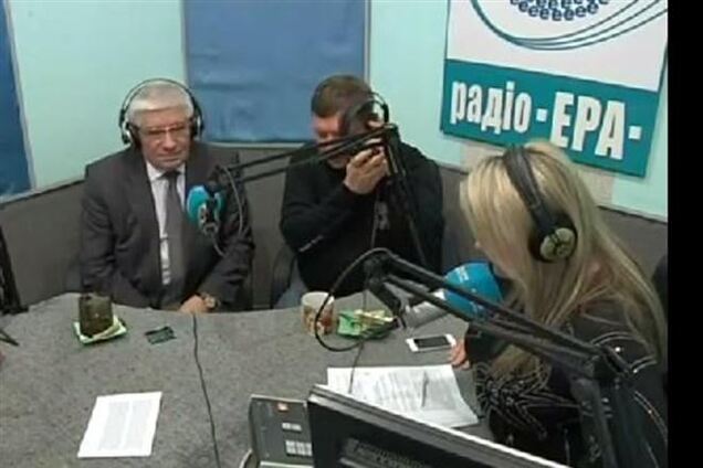 Чечетов обозвал оскорбившего его 'рядового члена ПР' 'проплаченным казачком'