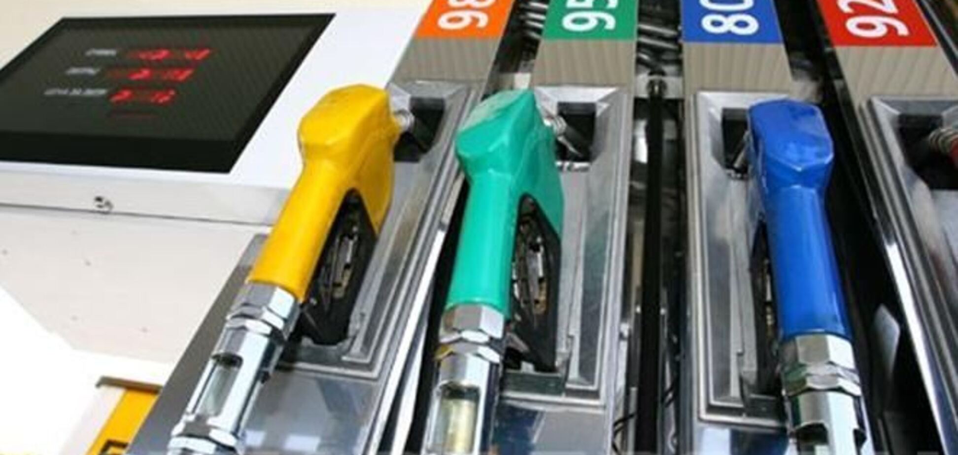 Экономист: бензин дорожать не должен