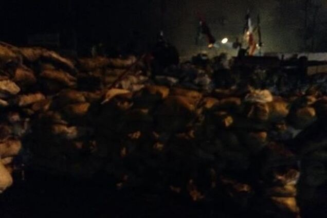 Нардеп: милиция ночью задерживала авто с песком для баррикад на Грушевского