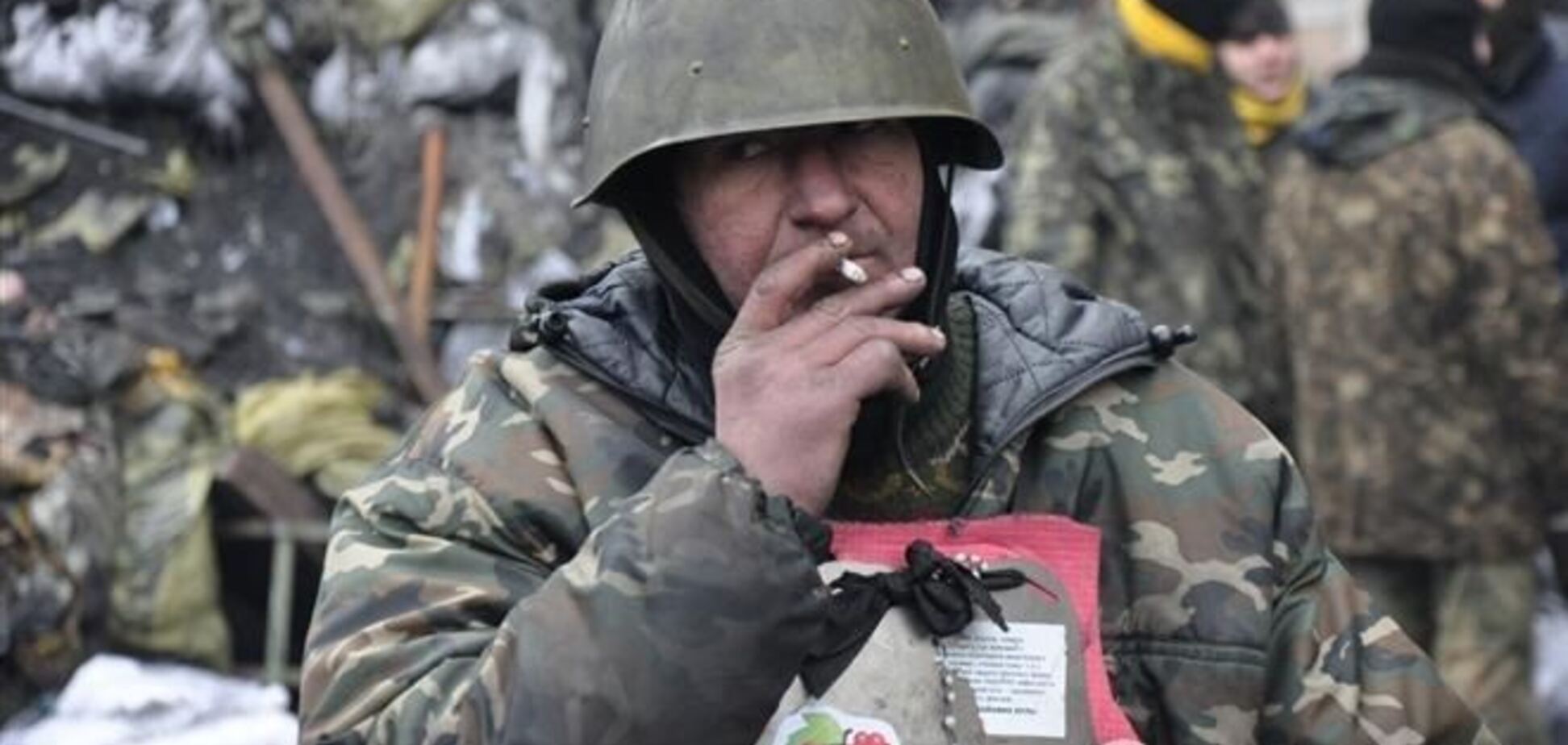 Лица и маски Евромайдана. Ч. 7: на сцене и на баррикадах