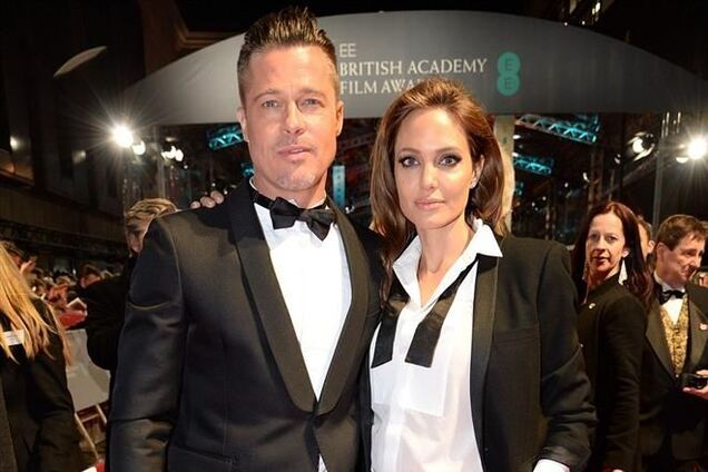 Джоли и Питт пришли на красную дорожку в одинаковых костюмах