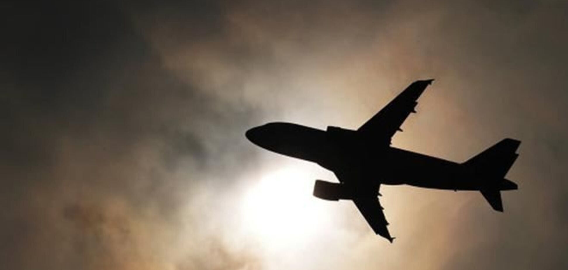СМИ: захватчики самолета в Женеве потребовали политубежища