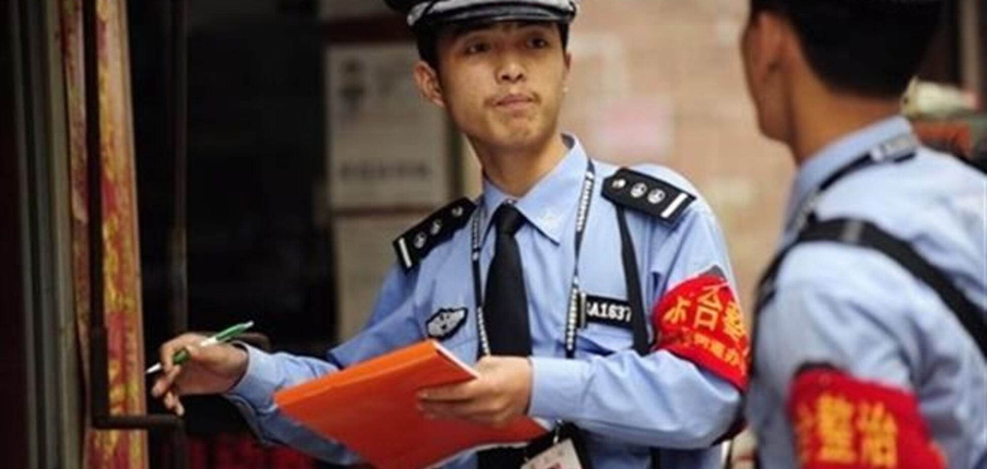 У Китаї поліцейського стратять за вбивство вагітної жінки