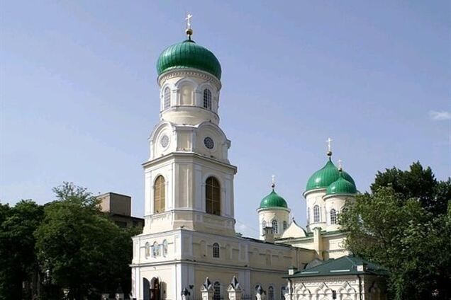 В Чернигове мужчина совершил самоубийство, прыгнув с колокольни собора