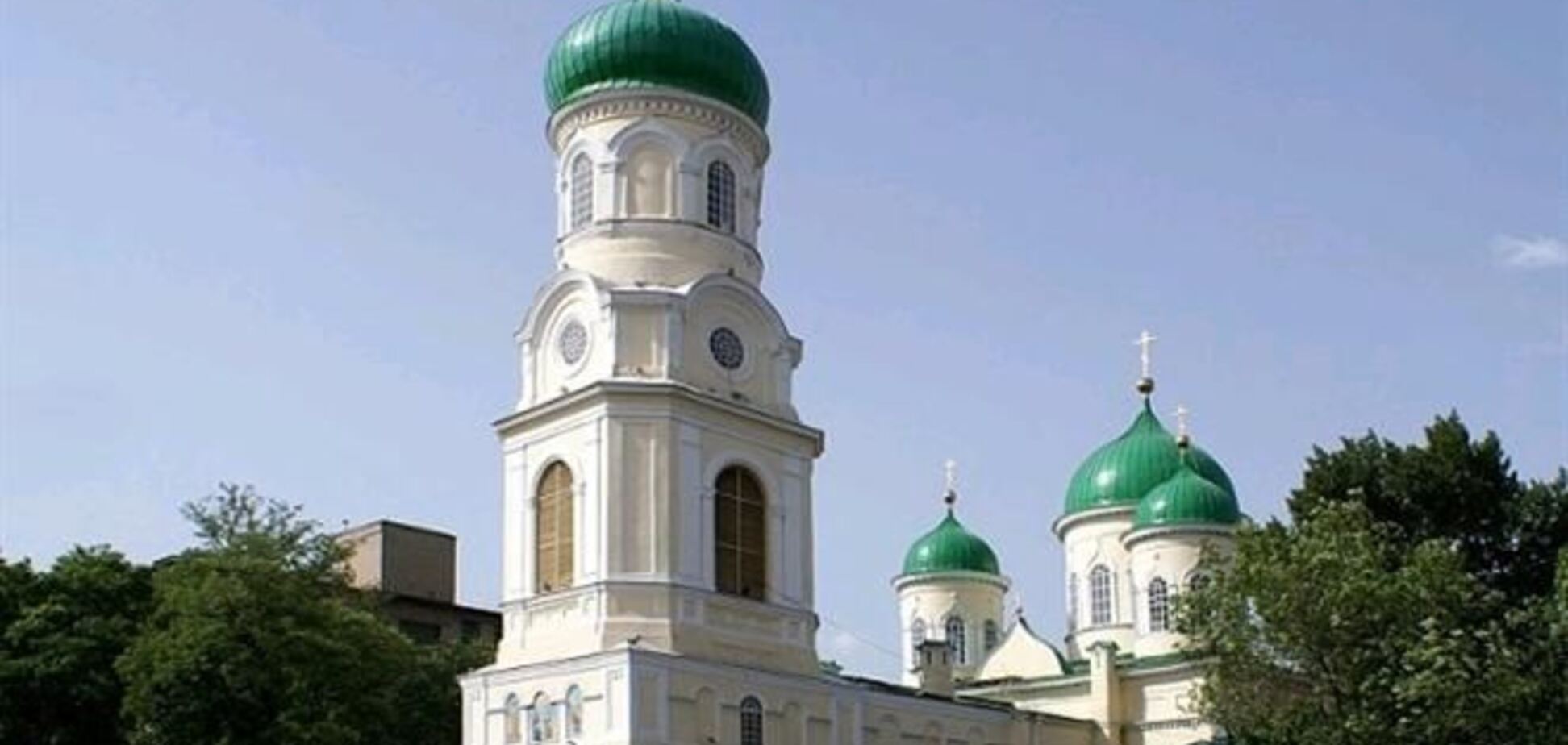 В Чернигове мужчина совершил самоубийство, прыгнув с колокольни собора