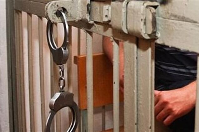 На Донеччині замначальника колонії привласнив 100 тис. гривень