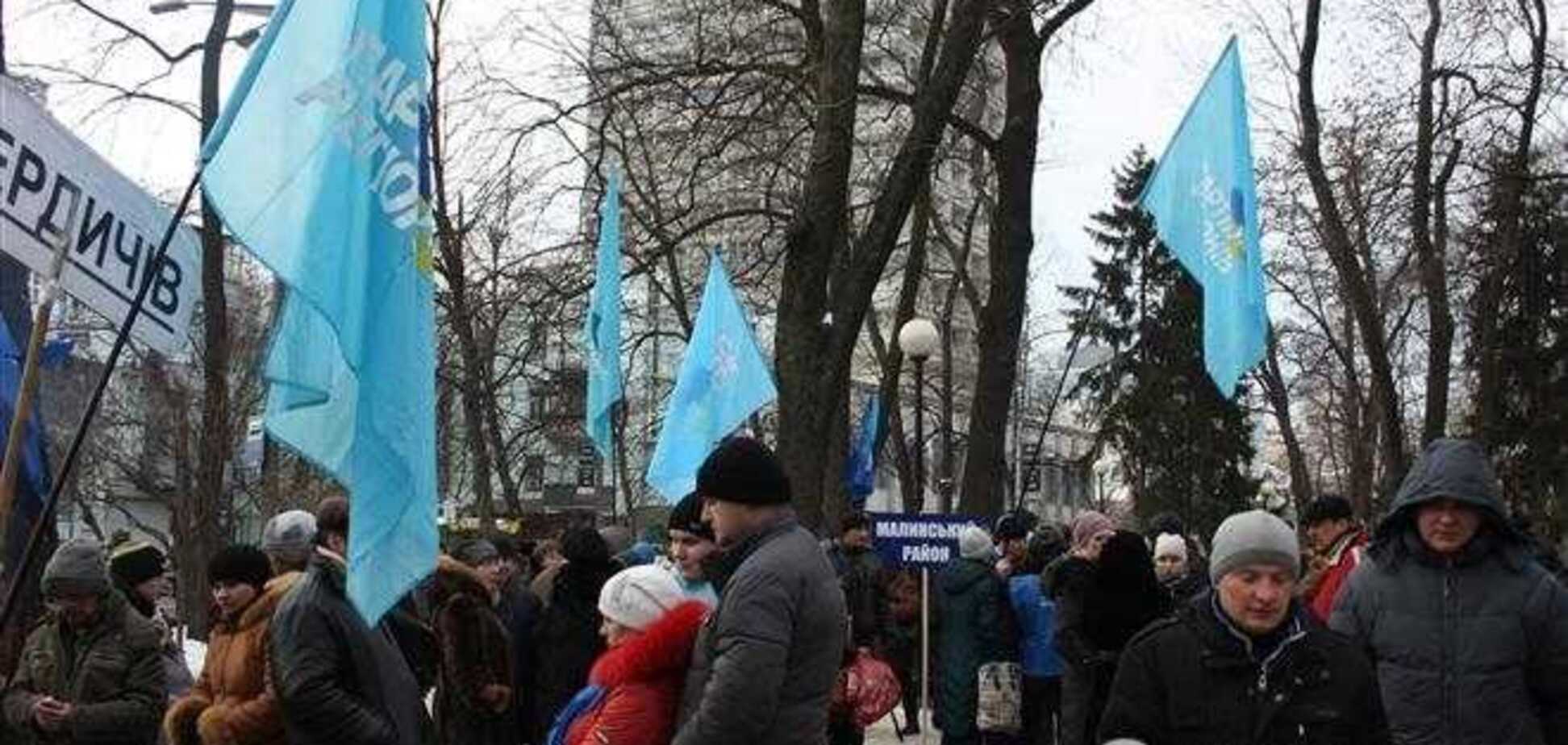 5000 антімайдановцев знаходяться біля стін Верховної Ради