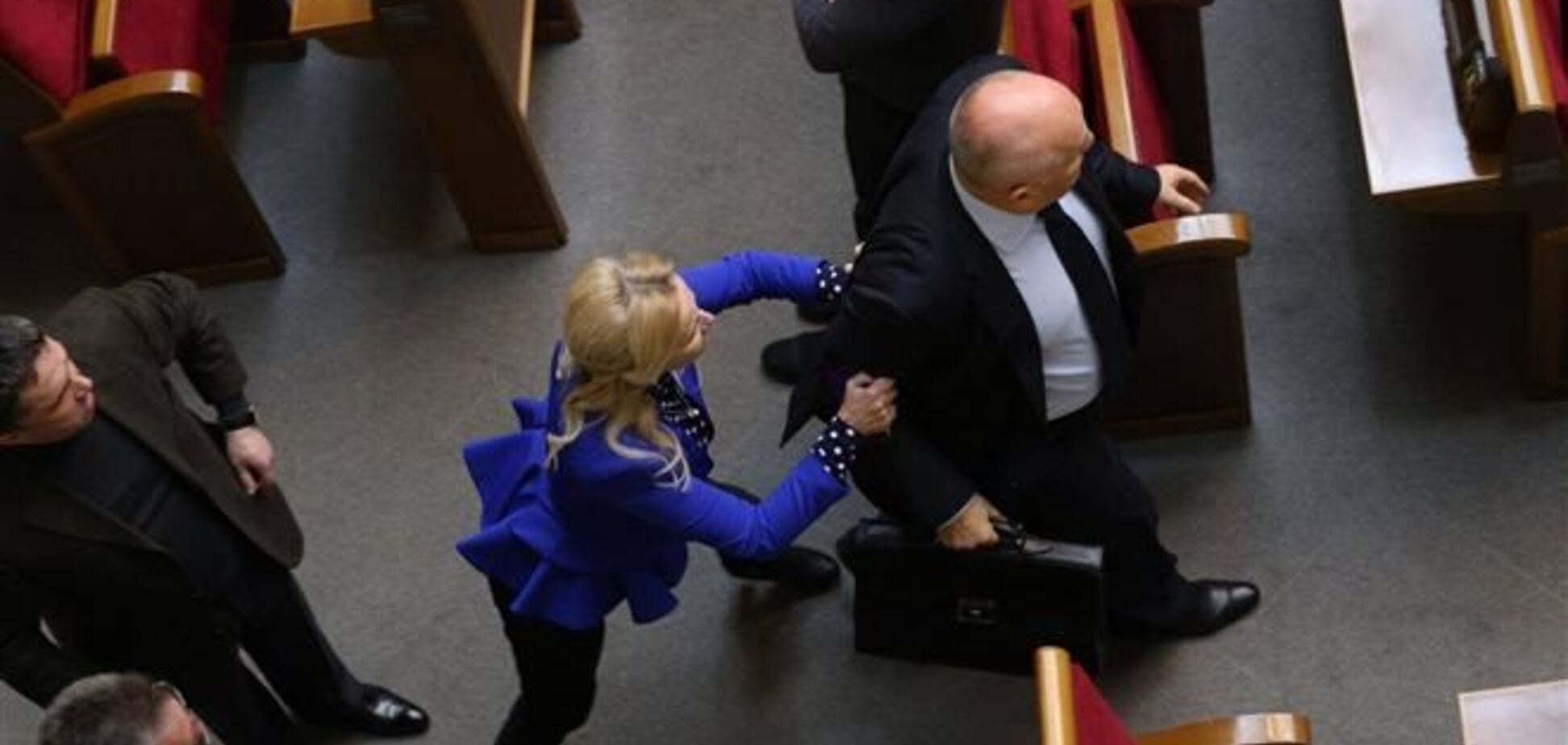 Фарион напала на регионала в сессионном зале ВР