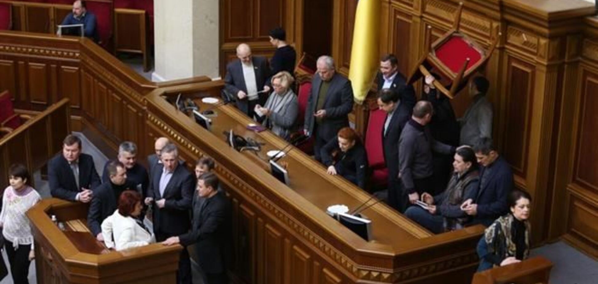 Трибуна ВР будет заблокирована, пока не удовлетворят требования оппозиции