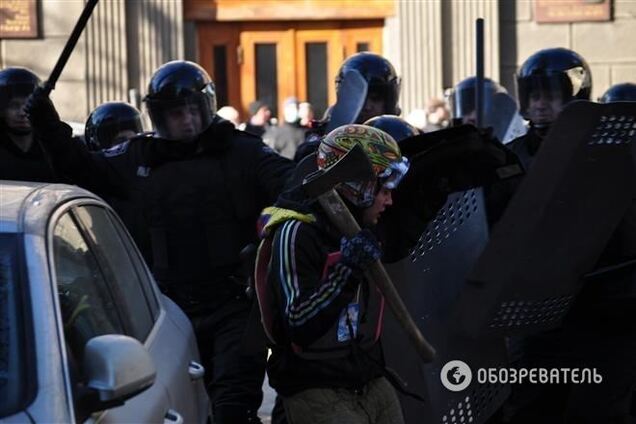 Столкновения в центре Киева. Фоторепортаж