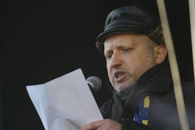 Турчинова ранили на сцене Майдана