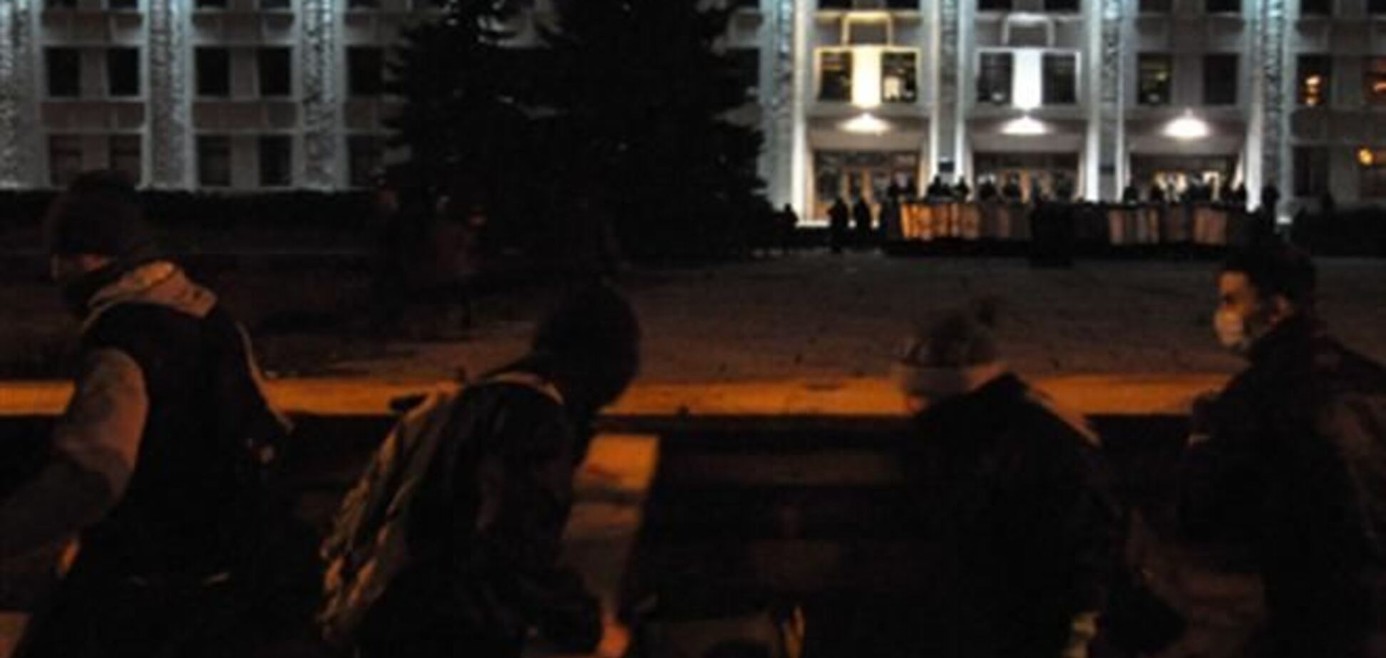 Протестующие в Полтаве добились блокирования работы ОГА