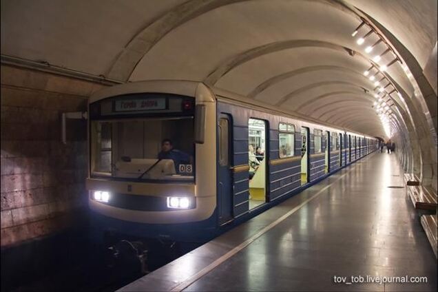 Закрытие киевского метро незаконное, его нужно открыть – комиссия Киевсовета