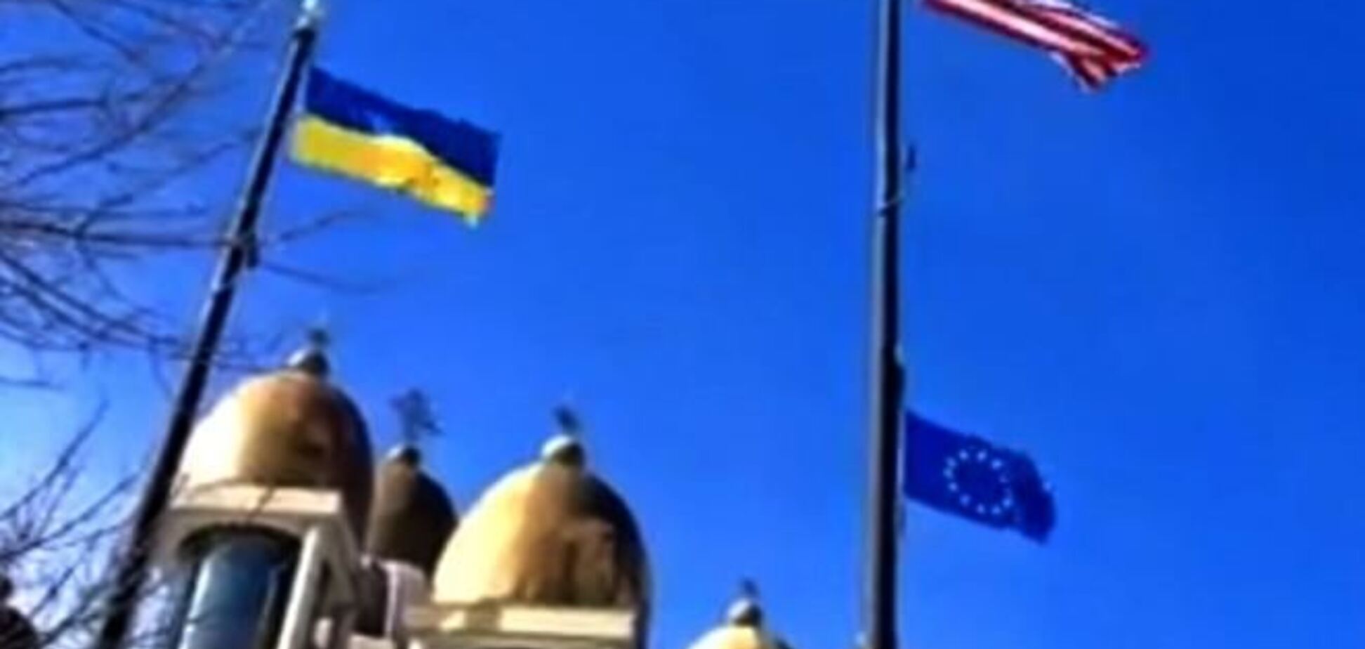 В храмах диаспоры бьют в колокола и молятся в поддержку Майдана