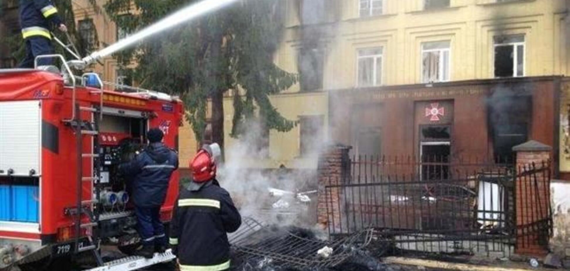 Во Львове во время нападения на воинскую часть пострадали 30 человек