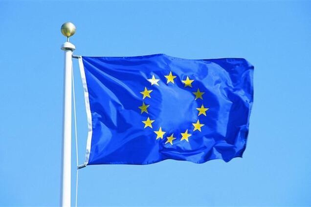 ЕС не должен вмешиваться во внутренние дела Украины - британский эксперт