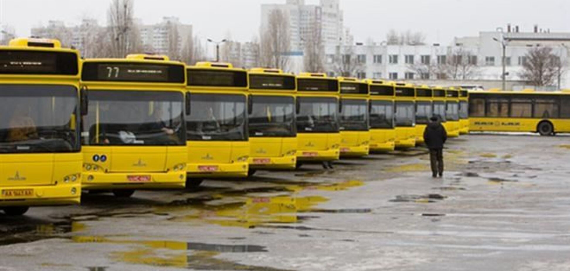 Наземний транспорт в Києві продовжує працювати в посиленому режимі - КМДА