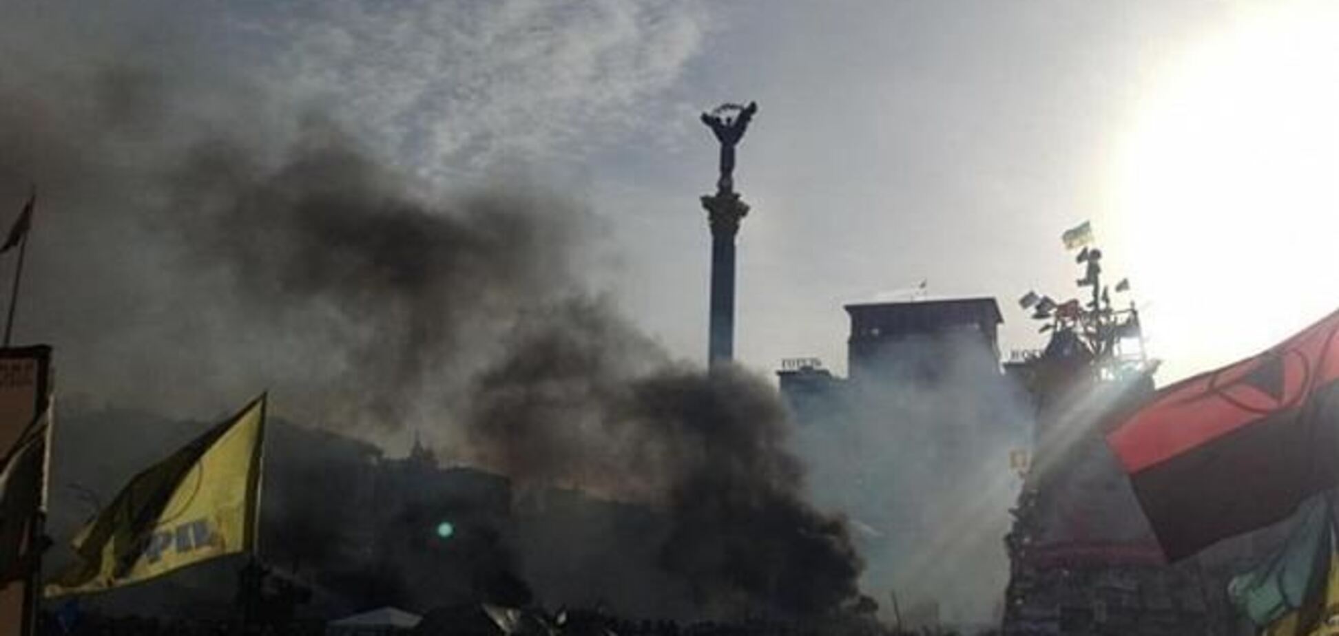 Майдан после ночного штурма. Фото