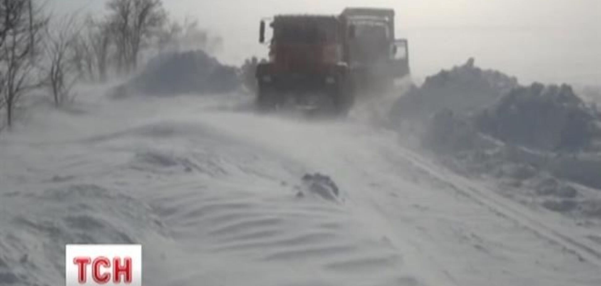 На Донетчине роженицу из-за непогоды везли в роддом на танке
