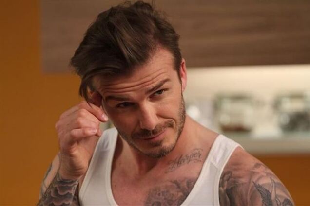 Бекхэм сыграл куриными яйцами в русскую рулетку