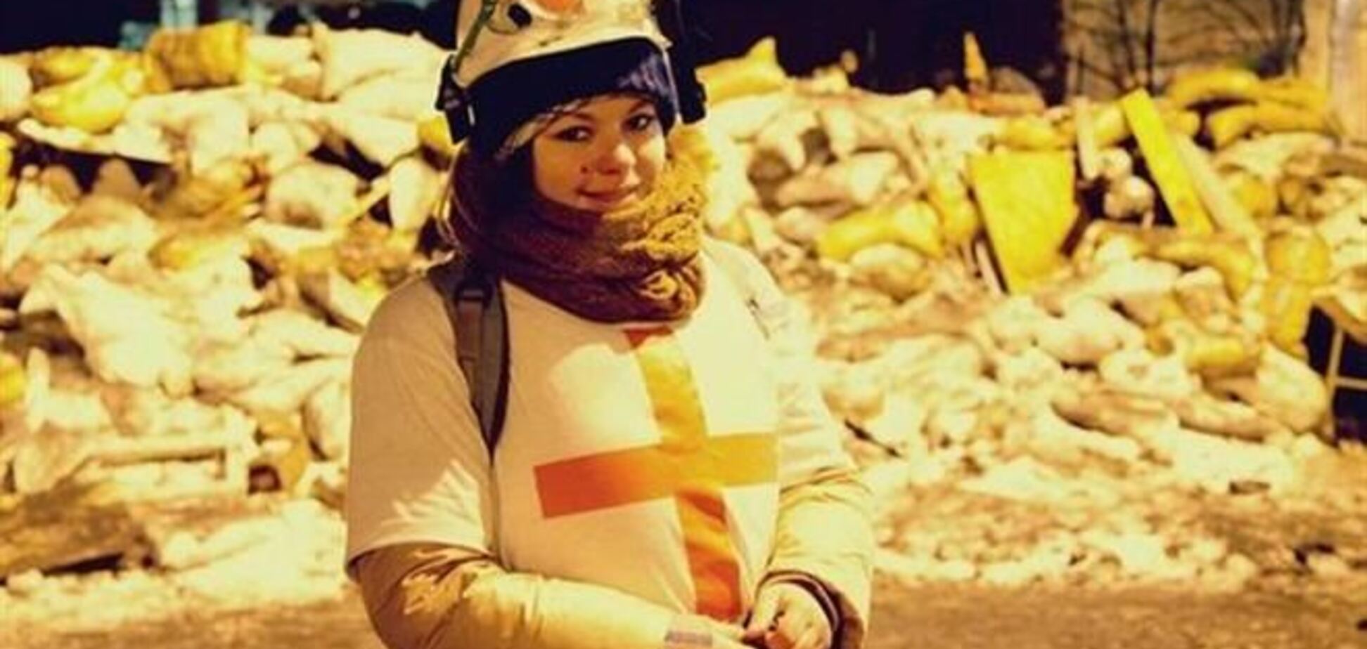 Підстрелена волонтер-медик жива - журналіст