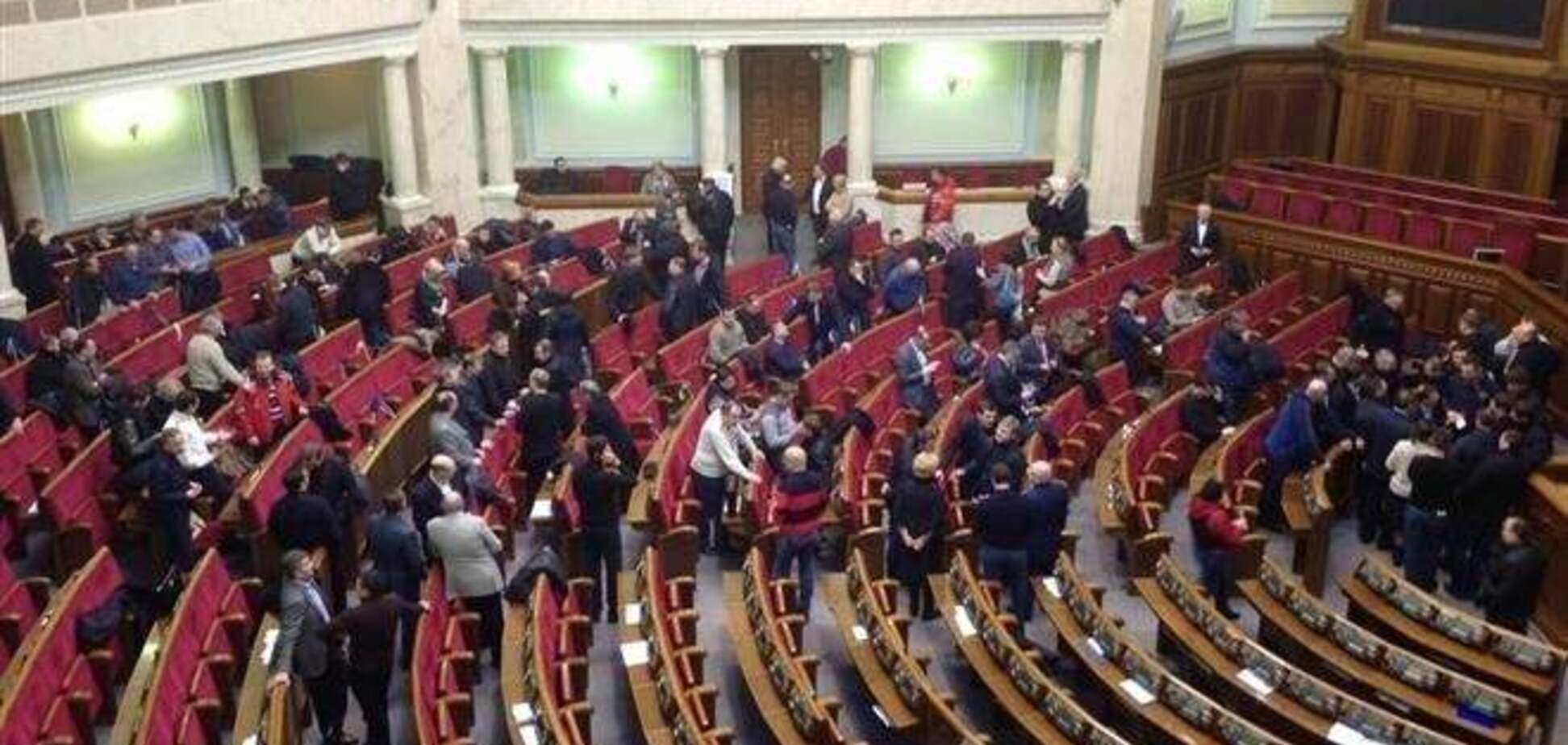 Заседание Рады открыл Кошулинский и сразу объявил перерыв