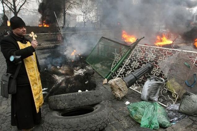 Священники больше не будут вспоминать в молитвах власть