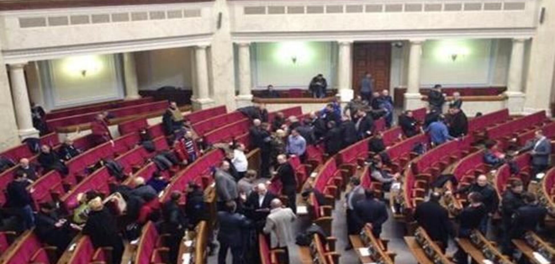 Опубликован список депутатов, которые не пришли в ВР